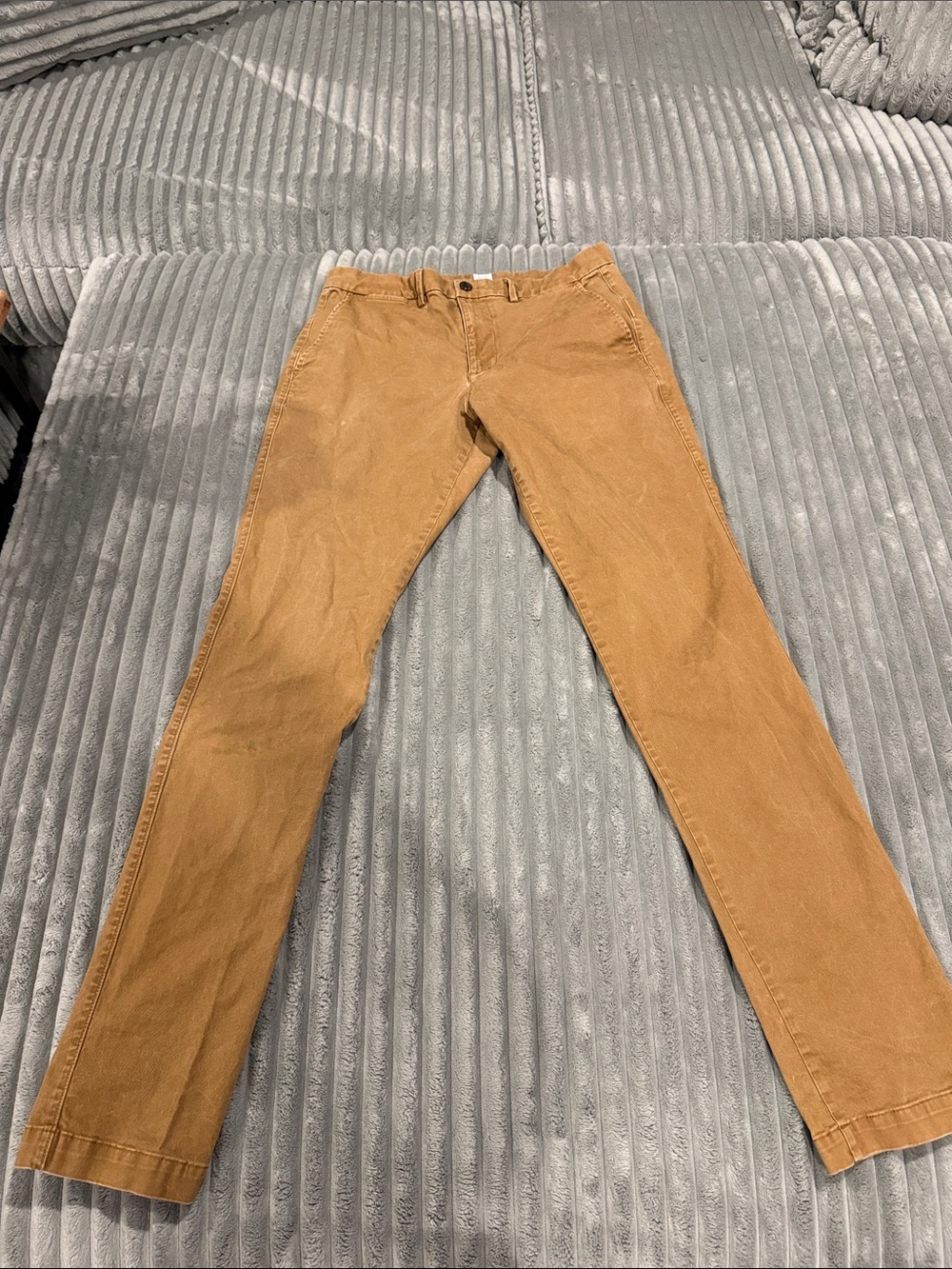 GAP Men's Chinos in Camel Tan